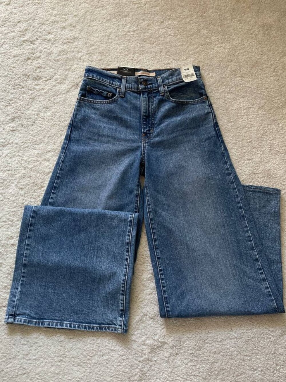 NWT Levi’s Premium 728 High Rise Wide Leg Women’s Jeans Size 27/32